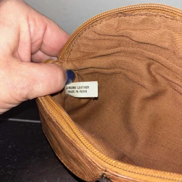 Genuine Leather Fanny Pack | Bum Bag | Cross Body | BOSS | Adjustable Strap - Picture 4 of 10